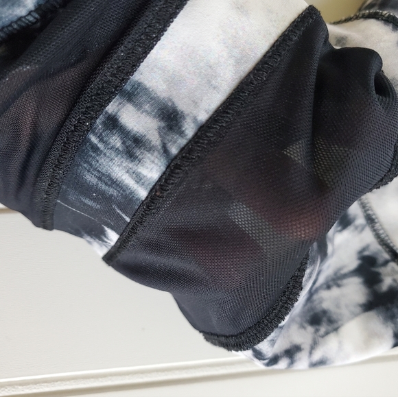 Everlast Workout Capris - Picture 3 of 5